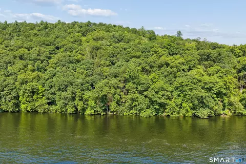 View/Area - 77 Algonquin Trl, Sandy Hook, CT 06482 photo 2 of 3