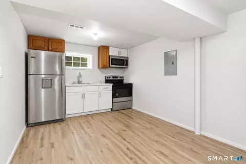 Kitchen - 556 Pepper St, Monroe, CT 06468 photo 4 of 4