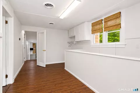 Entry Way - 556 Pepper St, Monroe, CT 06468 photo 3 of 4