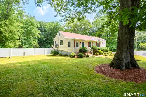 Exterior - 556 Pepper St, Monroe, CT 06468 photo 4 of 4