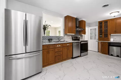 Kitchen - 556 Pepper St, Monroe, CT 06468 photo 1 of 4