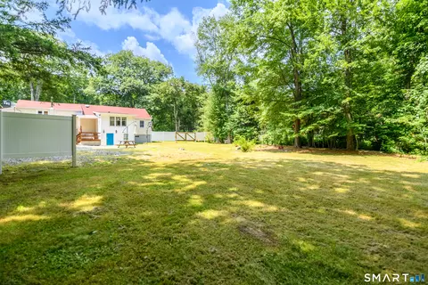 Exterior - 556 Pepper St, Monroe, CT 06468 photo 3 of 4