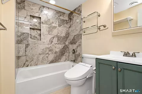 Bath - 556 Pepper St, Monroe, CT 06468 photo 1 of 3