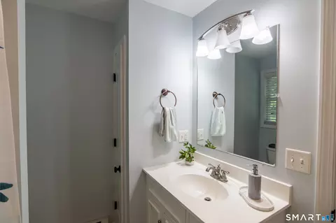 Bath - 84 Juniper Way, Brooklyn, CT 06234 photo 1 of 3