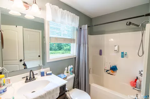 Bath - 84 Juniper Way, Brooklyn, CT 06234 photo 3 of 3