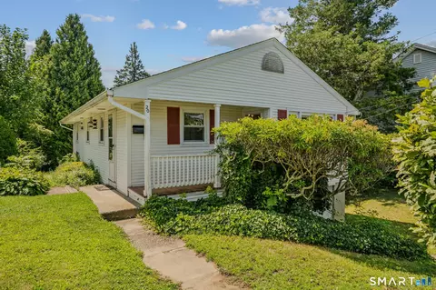 20 Sander St, New London, CT 06320
