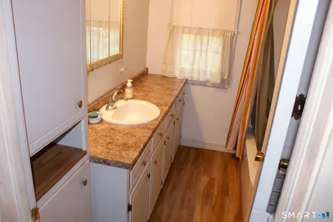 Bath - 303 Riverside Dr, Thompson, CT 06277 photo 1 of 1