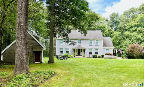 68 High St, Portland, CT 06480