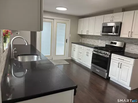 Kitchen - 25 Morgan St, Middletown, CT 06457 photo 1 of 1