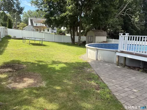 Exterior - 25 Morgan St, Middletown, CT 06457 photo 3 of 6