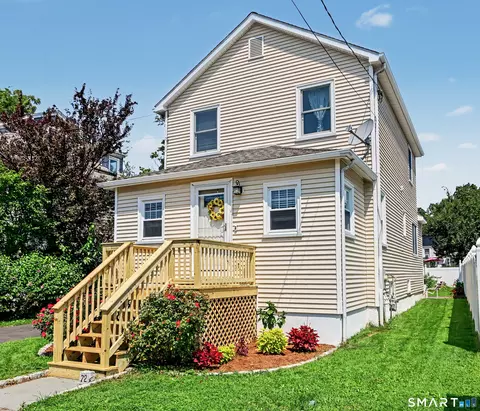 72 Palmer Ave, Stamford, CT 06902