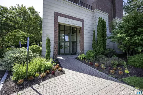 49 Rose St #208, Branford, CT 06405
