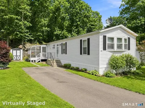28 Woodland Park, Shelton, CT 06484
