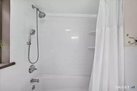 Bath - 29 Union St, Deep River, CT 06417 photo 3 of 3