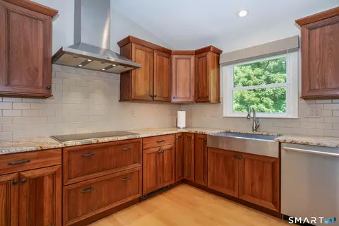 Kitchen - 43 High St, Windsor, CT 06095 photo 3 of 9