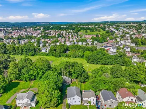 136 Sexton St, New Britain, CT 06051