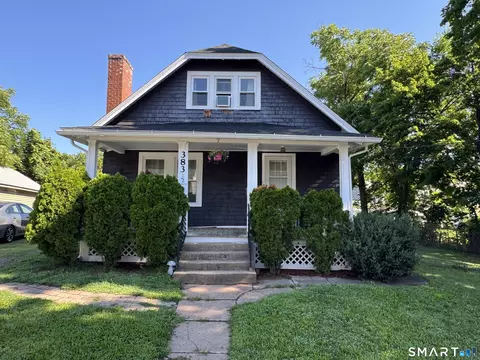 383 Center St, Manchester, CT 06040