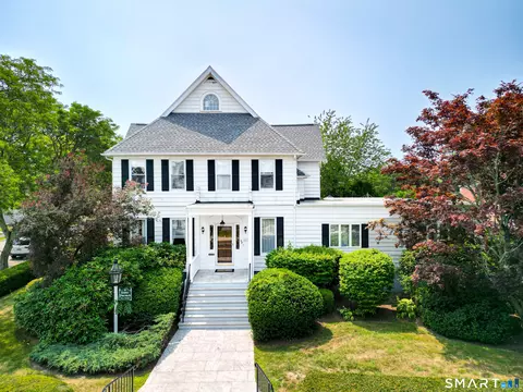 Exterior - 32 E Main St, Mystic, CT 06355 photo 4 of 8
