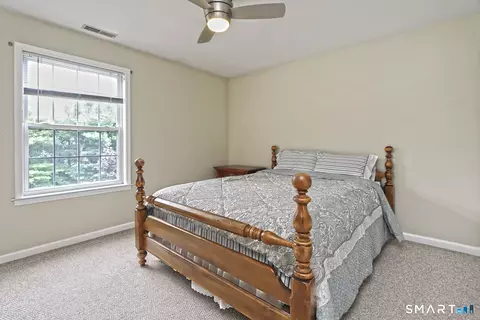Bedroom - 29 Commodore Hull Dr, Derby, CT 06418 photo 4 of 5