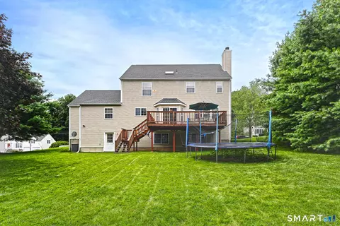 Exterior - 29 Commodore Hull Dr, Derby, CT 06418 photo 5 of 7