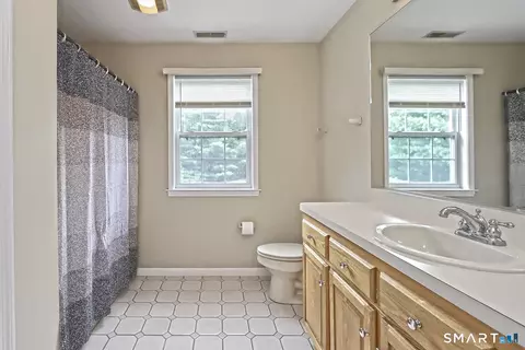 Bath - 29 Commodore Hull Dr, Derby, CT 06418 photo 1 of 2