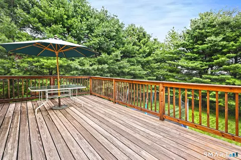 Exterior - 29 Commodore Hull Dr, Derby, CT 06418 photo 4 of 7