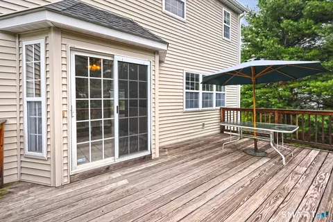 Exterior - 29 Commodore Hull Dr, Derby, CT 06418 photo 3 of 7