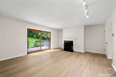 148 Conestoga Way #148, Glastonbury, CT 06033