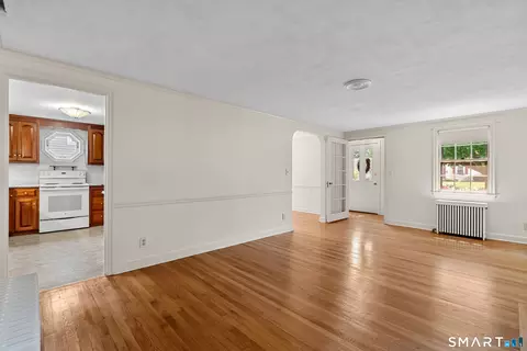 Living - 61 Chamberlain Rd, Wethersfield, CT 06109 photo 4 of 9