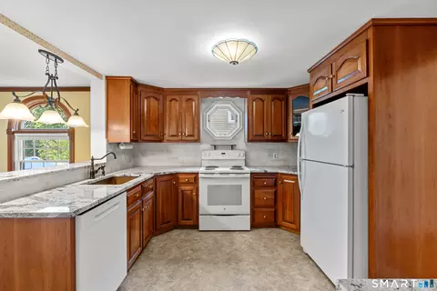 Kitchen - 61 Chamberlain Rd, Wethersfield, CT 06109 photo 1 of 3