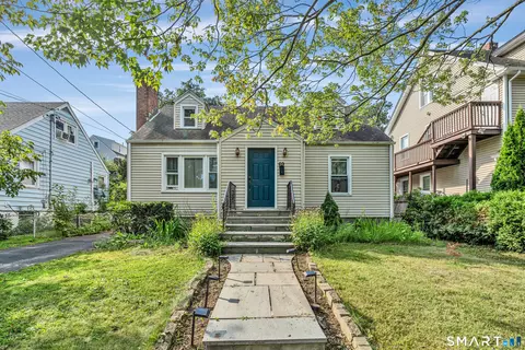 69 Fern St, Bridgeport, CT 06606