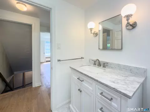 Bath - 19 Armory St, Hamden, CT 06517 photo 3 of 3