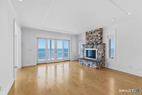 Living - 167 Shore Rd, Clinton, CT 06413 photo 1 of 3