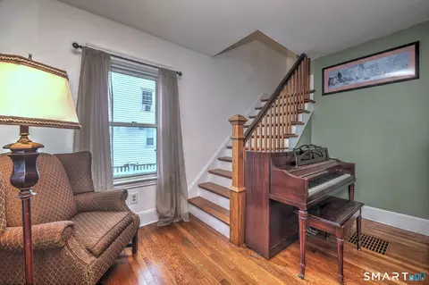 Entry Way - 48 John St, Trumbull, CT 06611 photo 5 of 6