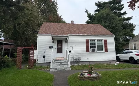 44 Oxford Dr, East Hartford, CT 06118