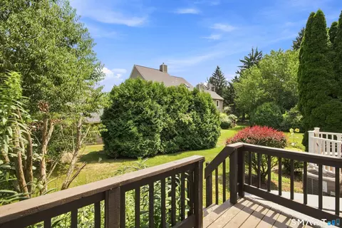 Exterior - 16 Braintree Ct #16, Suffield, CT 06078 photo 2 of 5