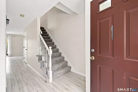 Entry Way - 16 Braintree Ct #16, Suffield, CT 06078 photo 1 of 3