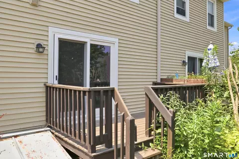 Exterior - 16 Braintree Ct #16, Suffield, CT 06078 photo 3 of 5