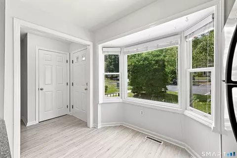 Entry Way - 16 Braintree Ct #16, Suffield, CT 06078 photo 3 of 3