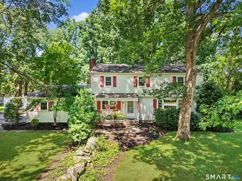 36 Chimney Dr, Bethel, CT 06801