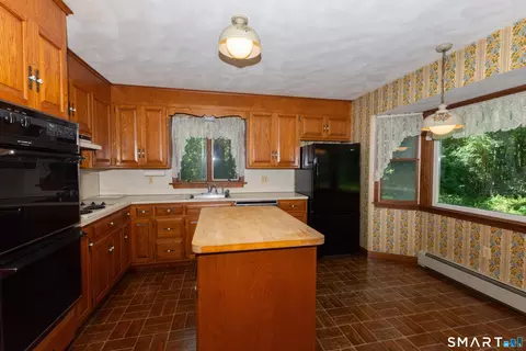 Kitchen - 447 Pumpkin Hill Rd, Ledyard, CT 06339 photo 3 of 4