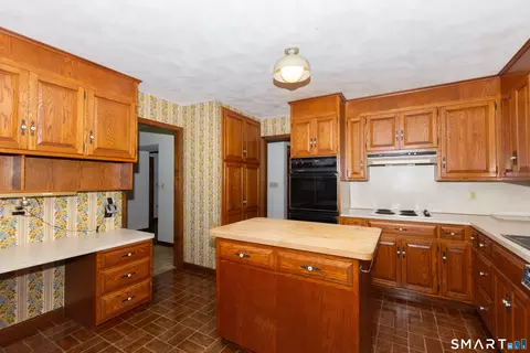 Kitchen - 447 Pumpkin Hill Rd, Ledyard, CT 06339 photo 2 of 4