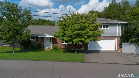 81 Esther Ave, Waterbury, CT 06708