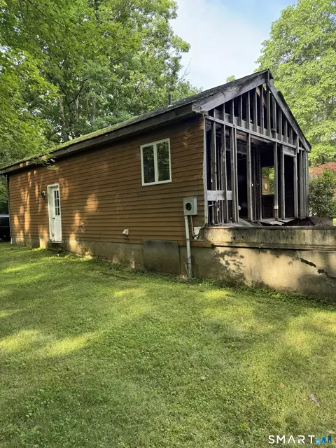 106 Lambert Rd, Sharon, CT 06069 photo 2