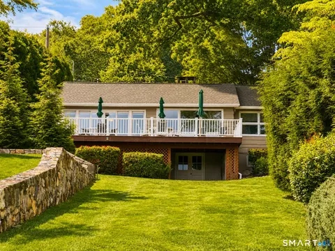 Exterior - 14 Indian Trl, Brookfield, CT 06804 photo 5 of 10