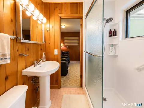 Bath - 14 Indian Trl, Brookfield, CT 06804 photo 1 of 2