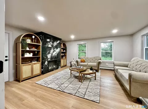 Living - 32 Forest Ct N, Hamden, CT 06518 photo 2 of 5
