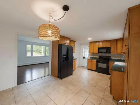 Kitchen - 32 Simon Rd, Enfield, CT 06082 photo 2 of 2