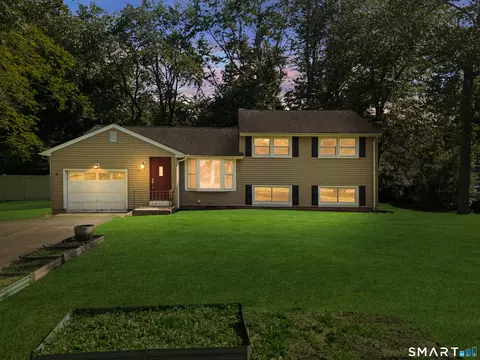 22 Margo Cir, North Haven, CT 06473