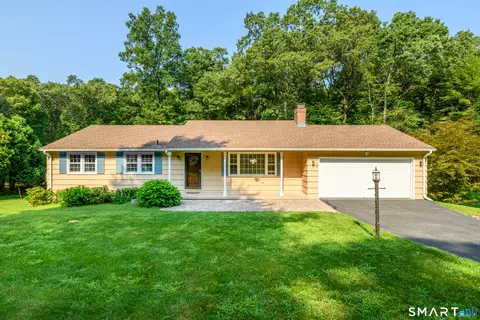 245 Grindle Brook Rd, Glastonbury, CT 06073